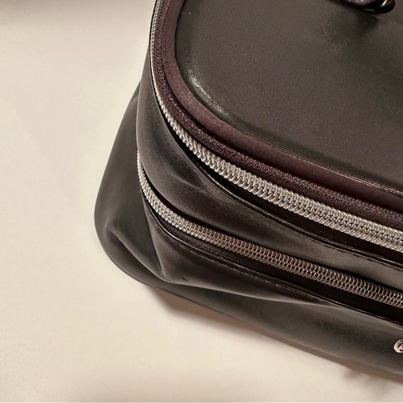 Lancôme Two Tier Zipper Makeup Case with Handle - Picture 14 of 16